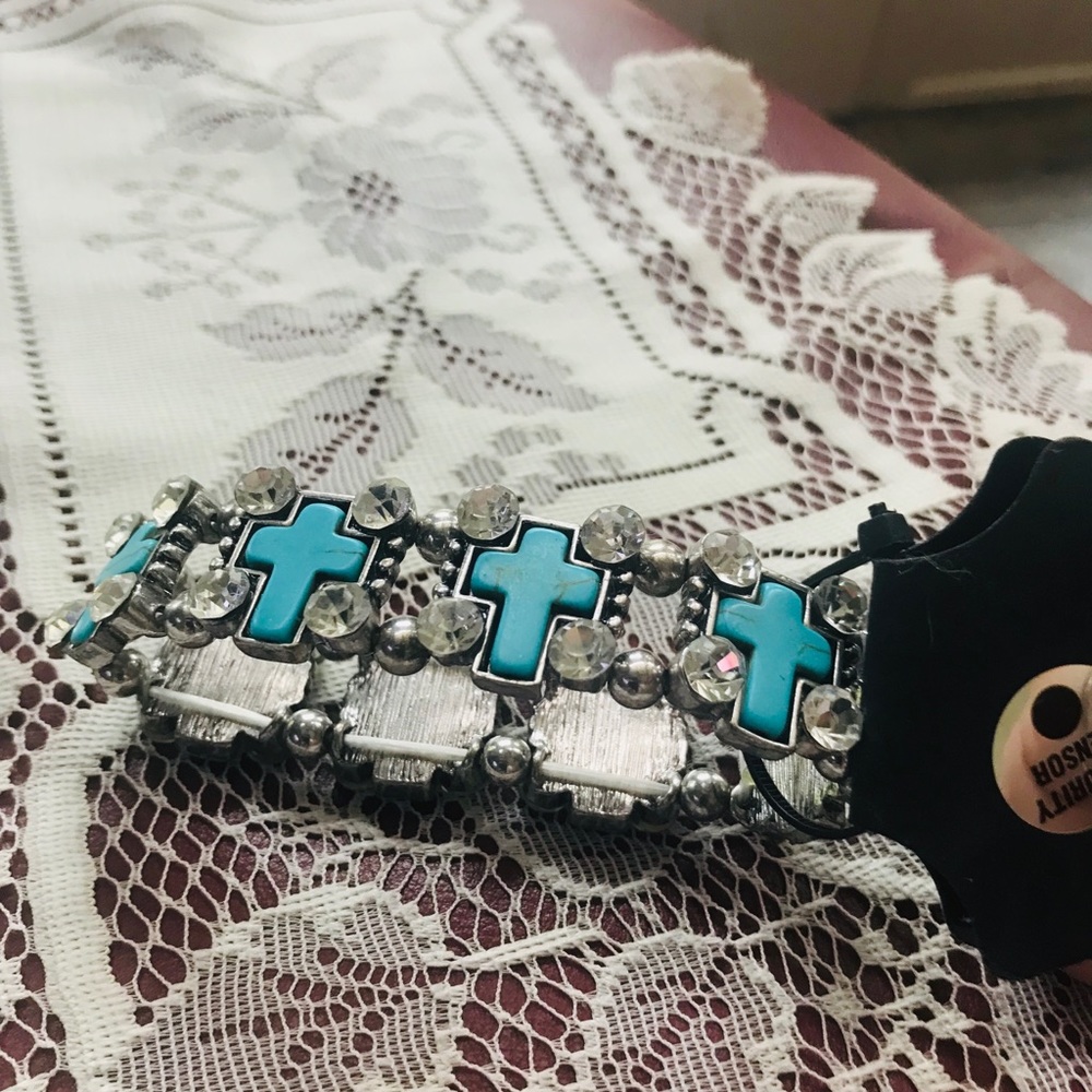 COPY - Shyanne turquoise one size bracelet NWT